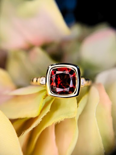 Jewelry Store «Pearce Jewelers», reviews and photos, 41 Glen Rd, West Lebanon, NH 03784, USA