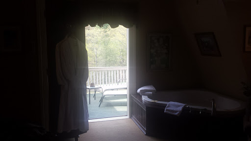 Bed & Breakfast «Inn at Lake Joseph», reviews and photos, 162 St Josephs Rd, Forestburgh, NY 12777, USA