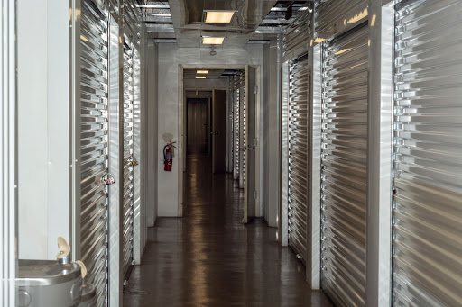 Self-Storage Facility «Champion Self Storage - Ruskin», reviews and photos, 2809 E College Ave, Ruskin, FL 33570, USA