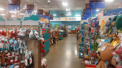 Pet Supply Store «PetSmart», reviews and photos, 2525 W Wheatland Rd, Dallas, TX 75237, USA