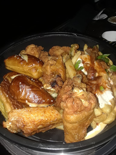 Movie Theater «AMC DINE-IN Easton Town Center 30», reviews and photos, 275 Easton Station, Columbus, OH 43219, USA