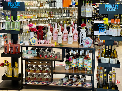 Liquor Store «Bacchus Liquors», reviews and photos, 1445 Alton Rd, Miami Beach, FL 33139, USA