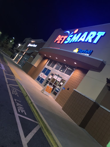 Pet Supply Store «PetSmart», reviews and photos, 1759 Apalachee Pkwy, Tallahassee, FL 32301, USA