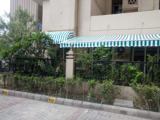 Universal Awning