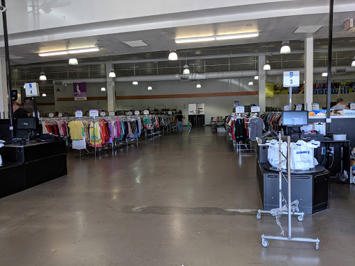 Thrift Store «Country Club & Southern Goodwill Retail Store & Donation Center», reviews and photos, 1046 S Country Club Dr, Mesa, AZ 85210, USA