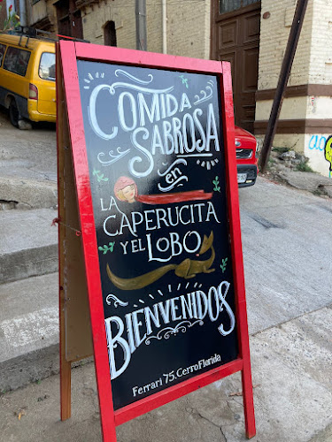Teléfono de La Caperucita y el Lobo