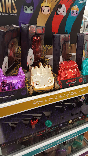 Hair Salon «Ulta Beauty», reviews and photos, 24235 Magic Mountain Pkwy, Valencia, CA 91355, USA