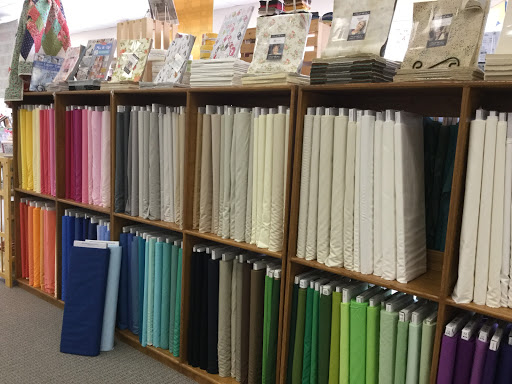 Fabric Store «Prairie Point Quilt & Fabric Shop», reviews and photos, 11950 Shawnee Mission Pkwy, Shawnee, KS 66216, USA