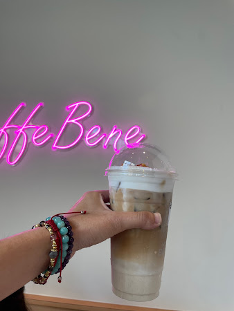 Caffe bene 咖啡伴內湖直營門市