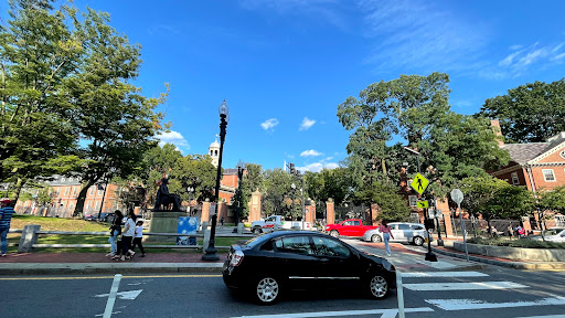 Monument «John Harvard Statue», reviews and photos, 1 Harvard Bus Tunnel, Cambridge, MA 02138, USA
