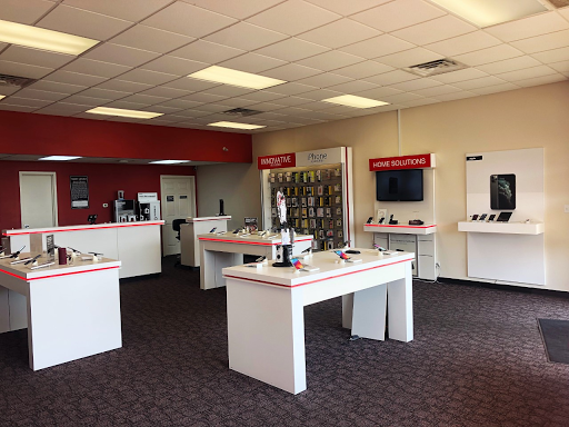 Cell Phone Store «Russell Cellular, Verizon Authorized Retailer», reviews and photos, 717 S Jefferson Ave, Cookeville, TN 38501, USA