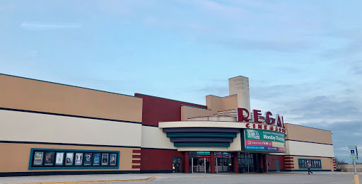 Movie Theater «Regal Cinemas Round Lake Beach 18», reviews and photos, 550 E Rollins Rd, Round Lake Beach, IL 60073, USA