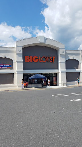 Dollar Store «Dollar Tree», reviews and photos, 1379 Ulster Ave, Kingston, NY 12401, USA