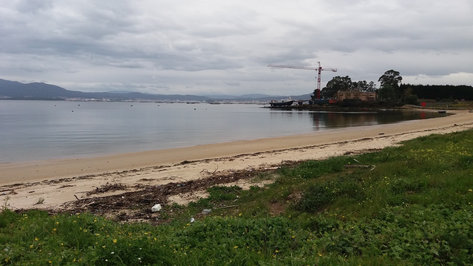 Ladeira beach'in fotoğrafı parlak kum yüzey ile