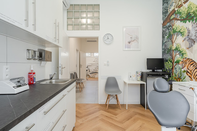 Praktyka stomatologiczna Consalmed - Stomatolog