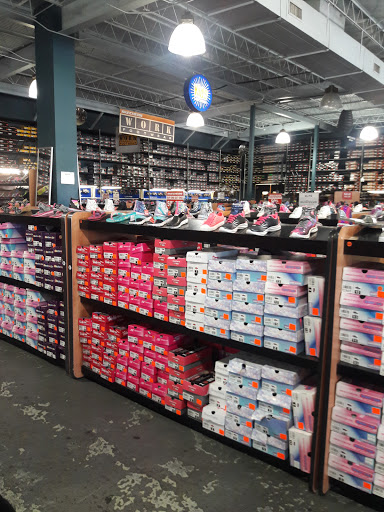 Shoe Store «SKECHERS Factory Outlet», reviews and photos, 8460 Gulf Fwy, Houston, TX 77017, USA