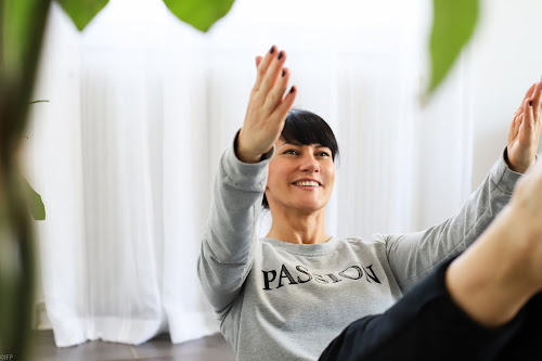 Cécile Morosini professeure de Yoga, méditation et Pilates à Aix-en-Provence