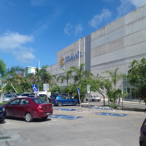 Tienda izzi Gran Plaza Cancun