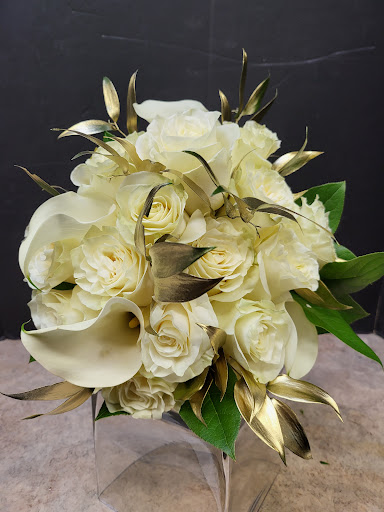 Florist «Foti Flowers At Yuess Gardens», reviews and photos, 406 3rd St, Newburgh, NY 12550, USA