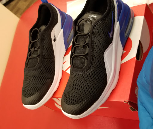 Shoe Store «Famous Footwear», reviews and photos, 940 W Street Rd, Warminster, PA 18974, USA