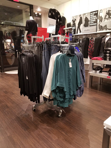 Clothing Store «Torrid», reviews and photos, 2270 E Williams Field Rd Suite # 684, Gilbert, AZ 85296, USA