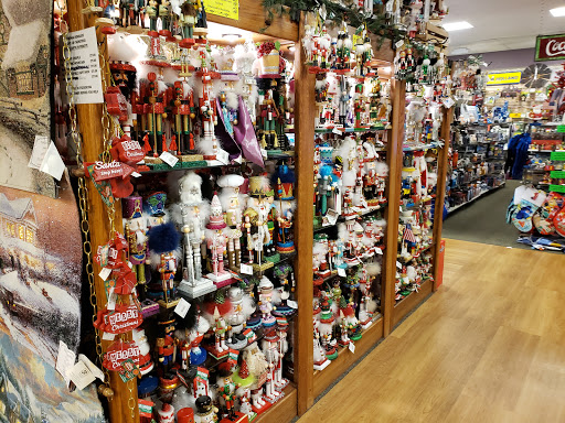 Gift Shop «Shady Maple Gift Shop», reviews and photos, 129 Toddy Dr, East Earl, PA 17519, USA