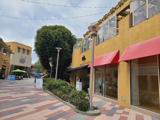 Shopping Mall «Promenade On The Peninsula», reviews and photos, 550 Deep Valley Dr, Rolling Hills Estates, CA 90274, USA