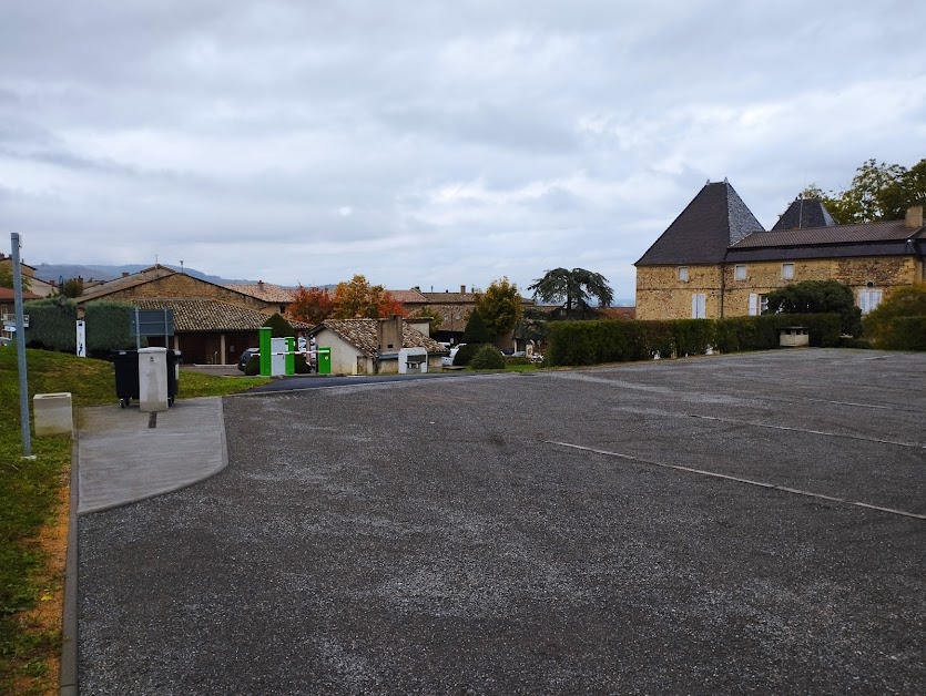 Aire Camping-Car Park à Villié-Morgon (Rhône 69)