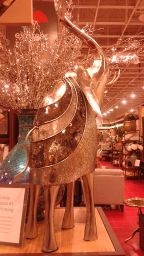 Shopping Mall «Gilroy Crossing Shopping Center», reviews and photos, 6915 Camino Arroyo, San Jose, CA 95112, USA