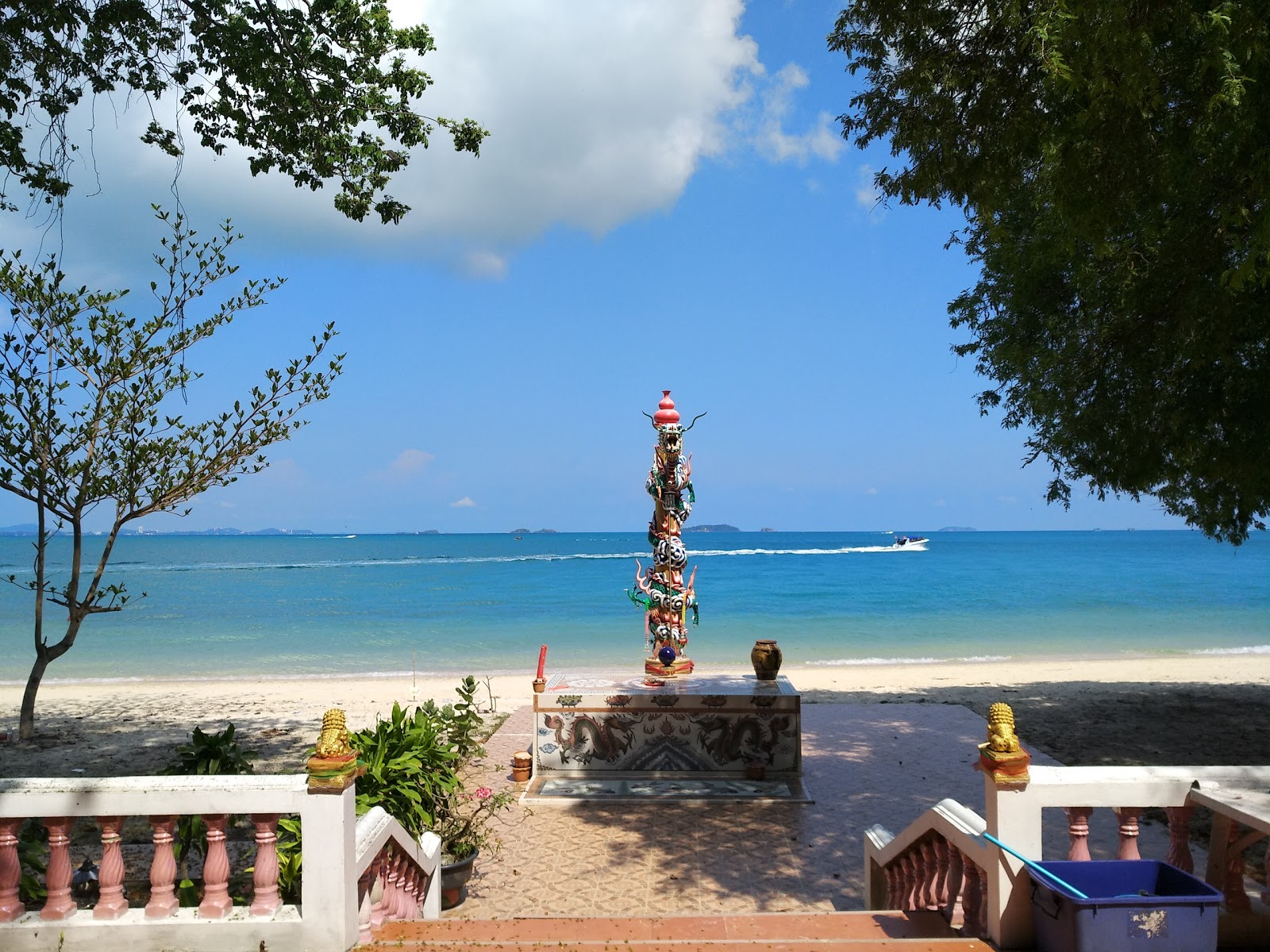 Noi Na Beach photo #9