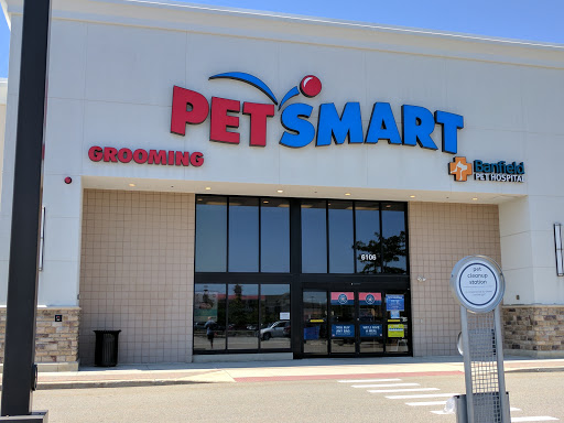 PetSmart, 6106 Shops Way, Northborough, MA 01532, USA, 