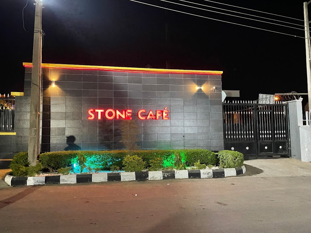 Stone Caf Bar & Grill