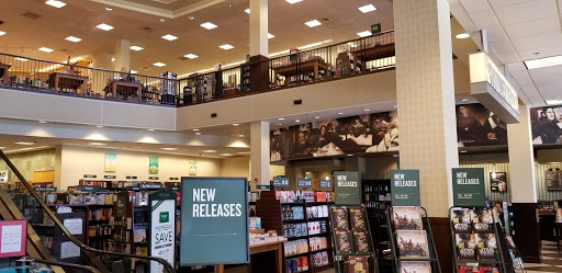 Book Store «Barnes & Noble Booksellers Boca Raton», reviews and photos, 1400 Glades Rd, Boca Raton, FL 33431, USA
