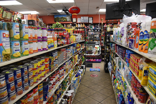 Convenience Store «McCormick Market», reviews and photos, 80 E Cermak Rd C, Chicago, IL 60616, USA