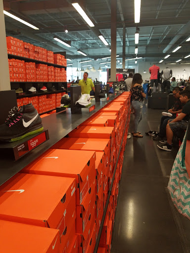 Outlet Mall «Nebraska Crossing Outlets», reviews and photos, 21209 Nebraska Crossing Dr, Gretna, NE 68028, USA