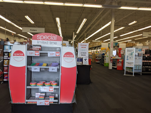 Office Supply Store «Staples», reviews and photos, 591 Memorial Dr, Chicopee, MA 01020, USA