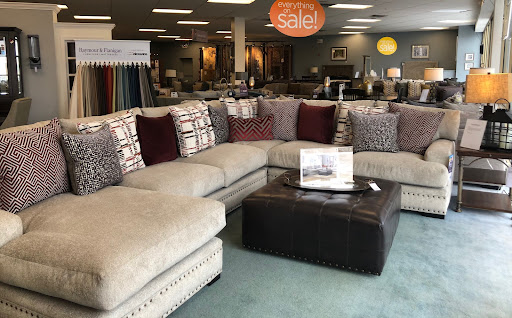 Furniture Store «Raymour & Flanigan Furniture and Mattress Store», reviews and photos, 2780 W Ridge Rd, Rochester, NY 14626, USA