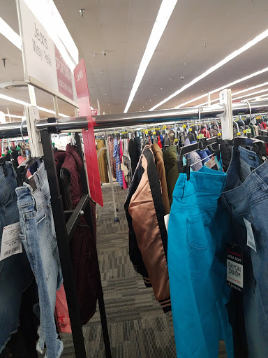 Clothing Store «Burlington Coat Factory», reviews and photos, 311 Rohnert Park Expy, Rohnert Park, CA 94928, USA