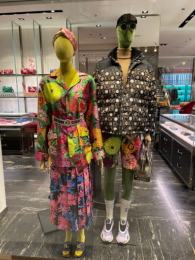 Shopping Mall «900 North Michigan Shops», reviews and photos, 900 N Michigan Ave, Chicago, IL 60611, USA