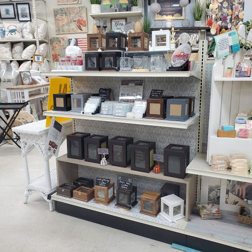 Hardware Store «Sweetgrass Hardware», reviews and photos, 3008 N Hwy 17, Mt Pleasant, SC 29466, USA