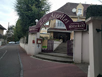 Extérieur du Restaurant Logis Hôtel les Airelles à Neufchâtel-en-Bray - n°15