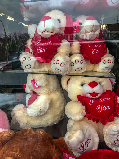 Dried Flower Shop «Creative Flower And Gift Shop», reviews and photos, 84-48 Eliot Ave, Middle Village, NY 11379, USA