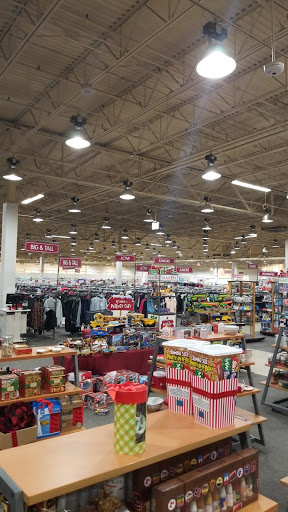 Clothing Store «Burlington Coat Factory», reviews and photos, 31940 Gratiot Ave, Roseville, MI 48066, USA