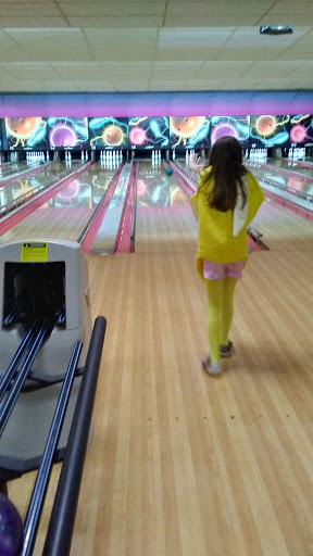 Bowling Alley «Parkside Lanes», reviews and photos, 815 S Co Rd 200 W, Greensburg, IN 47240, USA