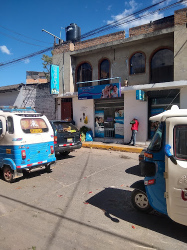 Opiniones de Centro Dental Sonrisas en Cajamarca - Dentista