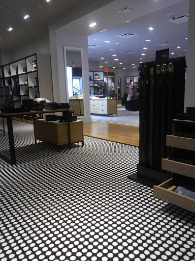 Shopping Mall «Taubman Prestige Outlets», reviews and photos, 17057 N Outer 40 Rd, Chesterfield, MO 63005, USA