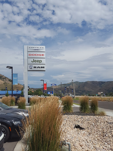 Dodge Dealer «Young Chrysler Jeep Dodge Ram», reviews and photos, 536 North 550 East, Morgan, UT 84050, USA