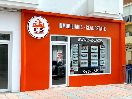 Primrose Real Estate - Inmobiliaria - Vastgoedmake - ed. Acapulco, Av. Andalucía, local 9, 29692 San Luis de Sabinillas, Málaga, España