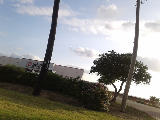 Home Improvement Store «Tractor Supply Co.», reviews and photos, 1501 W Expy 83, Mission, TX 78572, USA