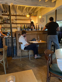 Atmosphère du Restaurant français Les Vinaigriers à Paris - n°9